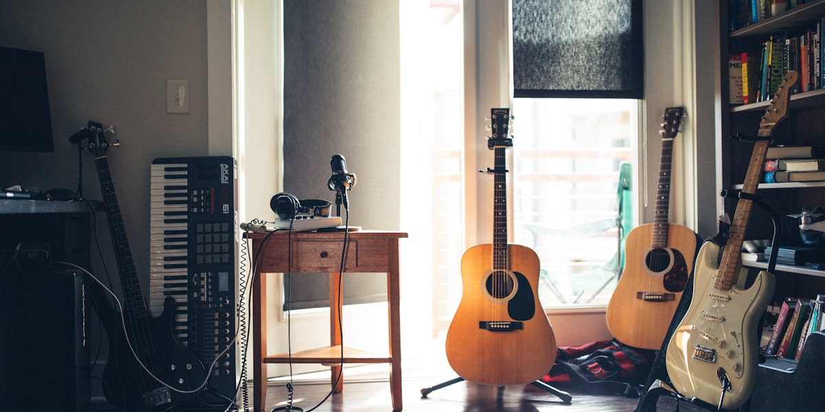 The Psychology of Playlist Curation: What Makes Listeners Stay